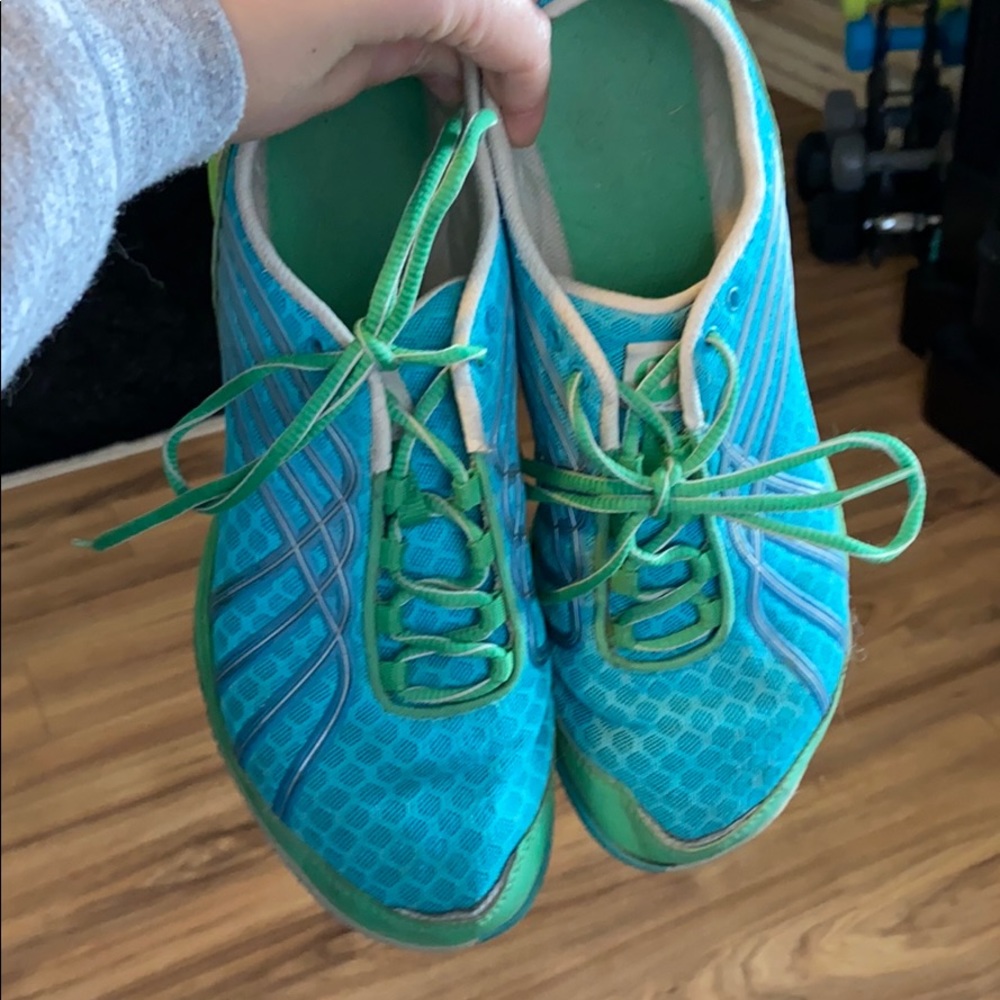 Merrell vibram running shoes